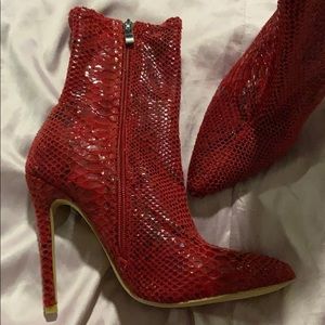 SO ME red snake print zip up material boots